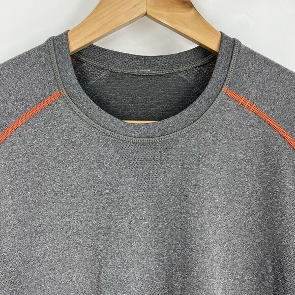 Lululemon T Shirt Size Small Mens Gray Metal Vent Tech Short Sleeve Gym Tee - Picture 3 of 8